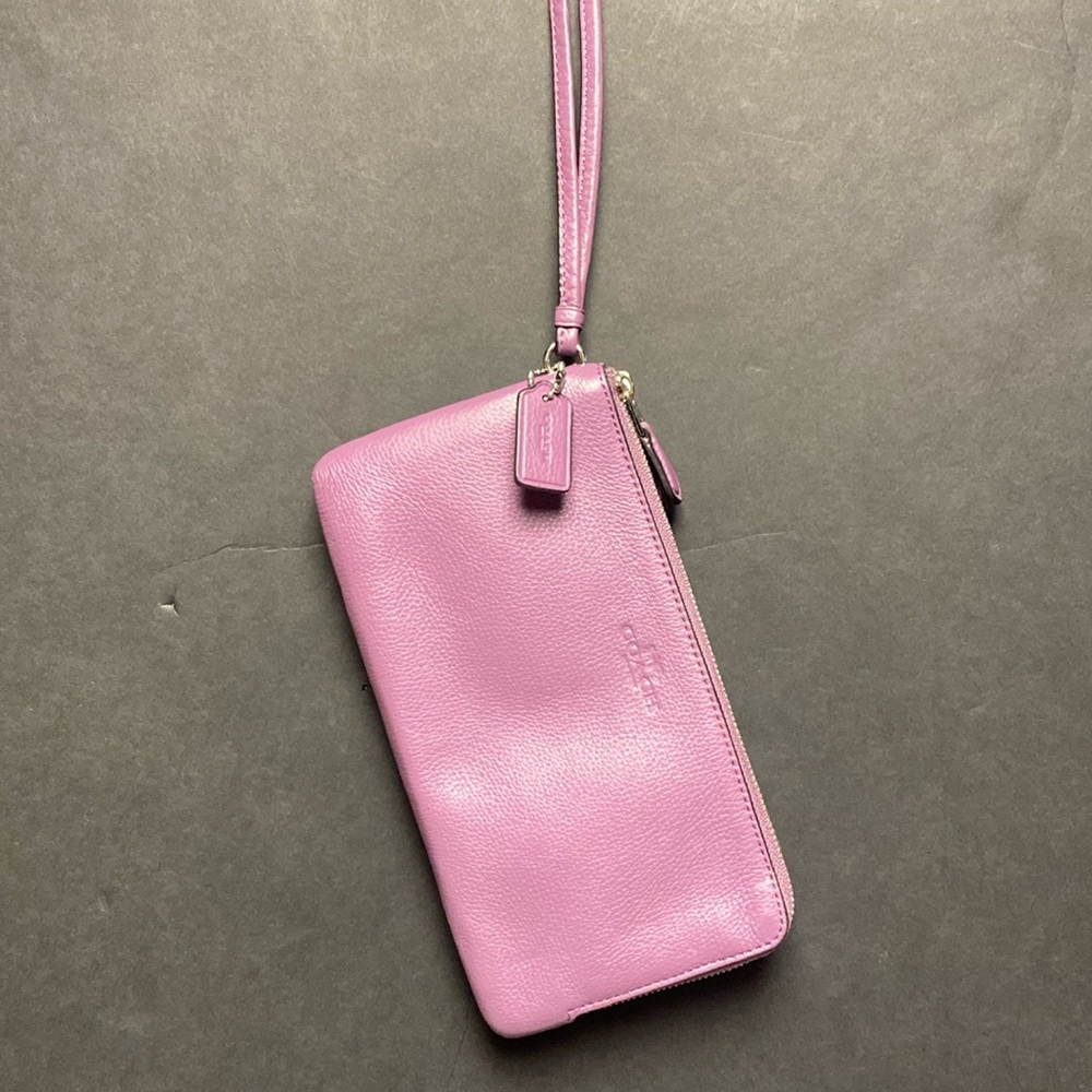Coach Pebbled Leather Double Zip Wristlet Mauve